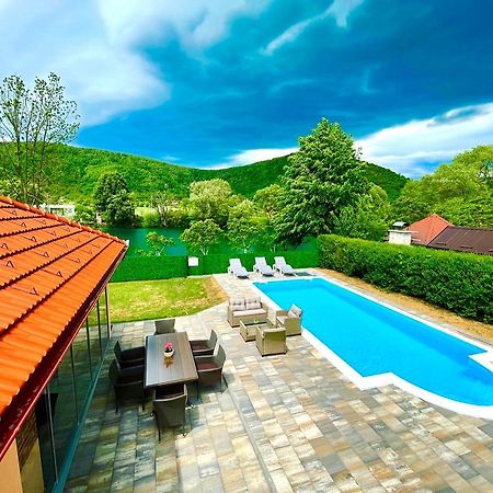 Crystal Racic Villa Bihac Bagian luar foto