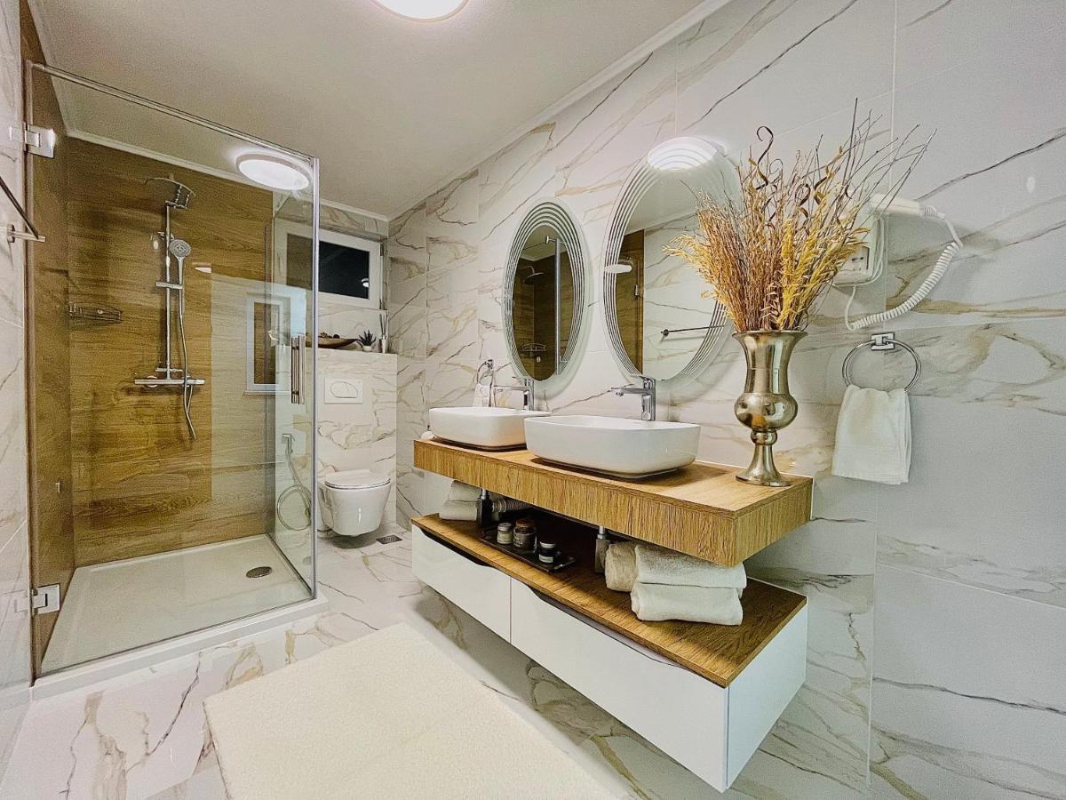 Crystal Racic Villa Bihac Bagian luar foto