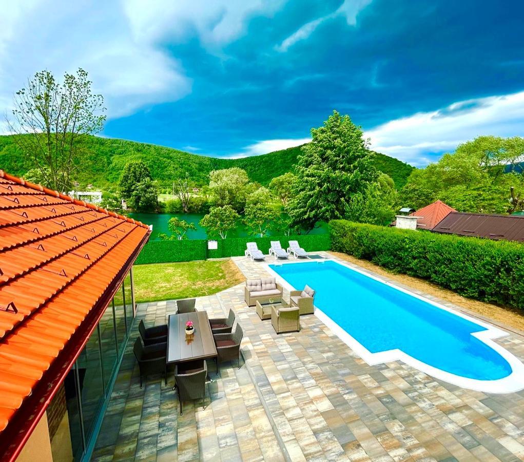 Crystal Racic Villa Bihac Bagian luar foto
