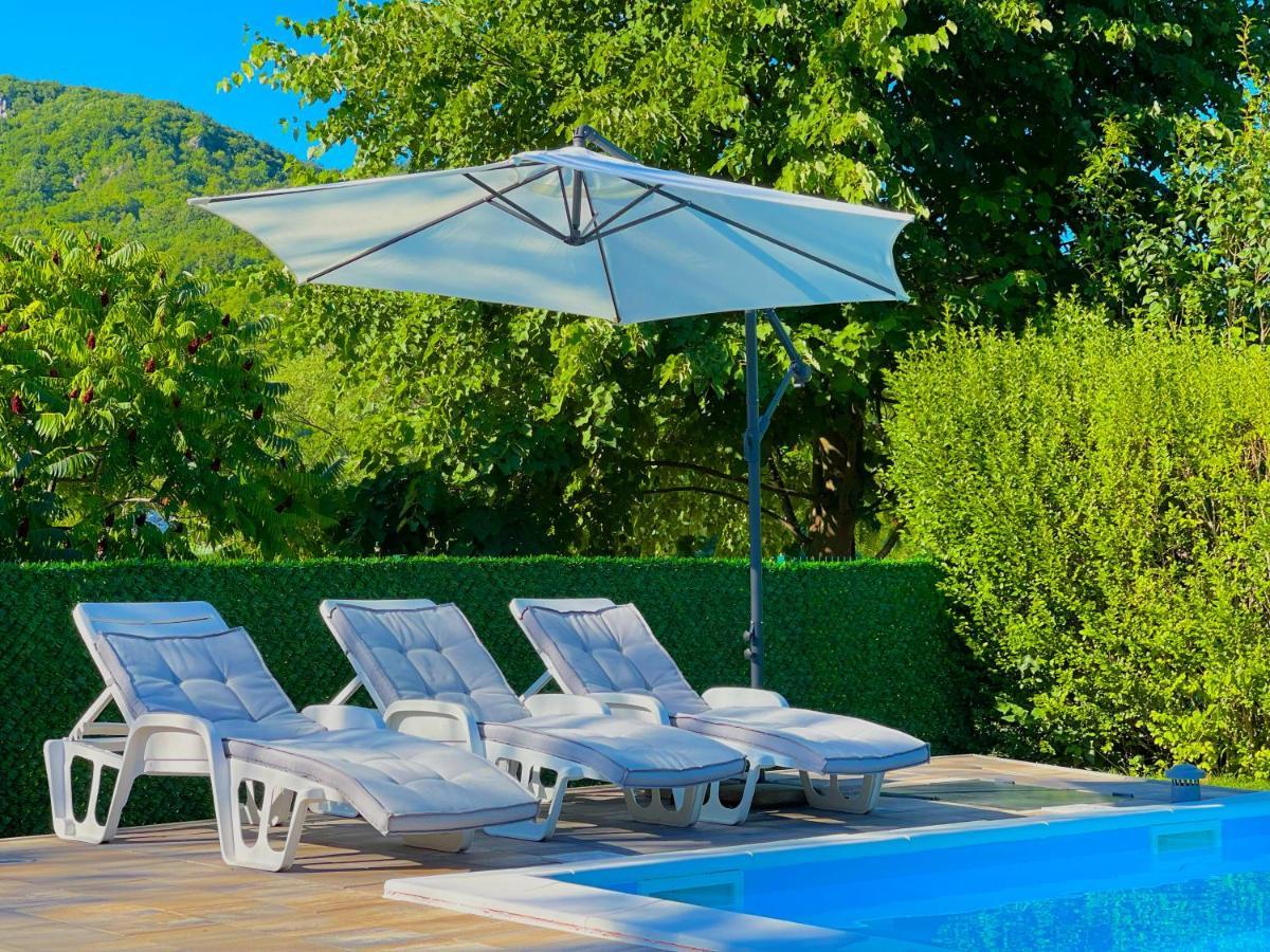 Crystal Racic Villa Bihac Bagian luar foto