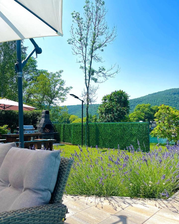 Crystal Racic Villa Bihac Bagian luar foto